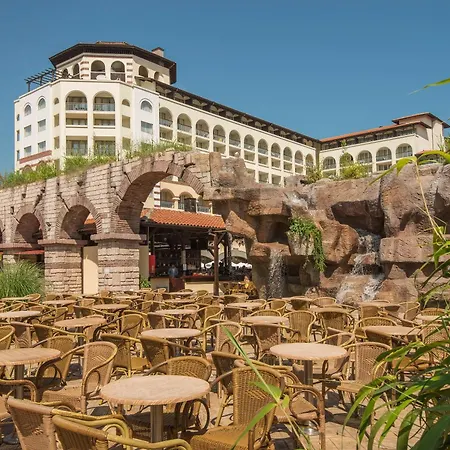 Üdülőközpont Melia Sunny Napospart