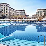 Üdülőközpont Melia Sunny 4*